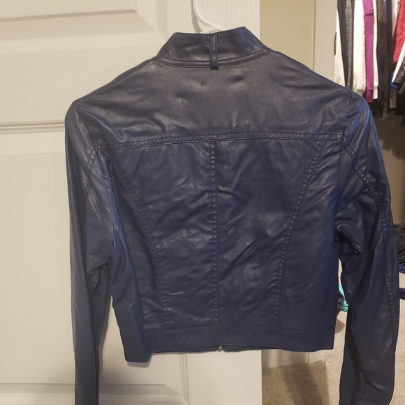 Ali & Kris crop jacket - Picture 2 of 4